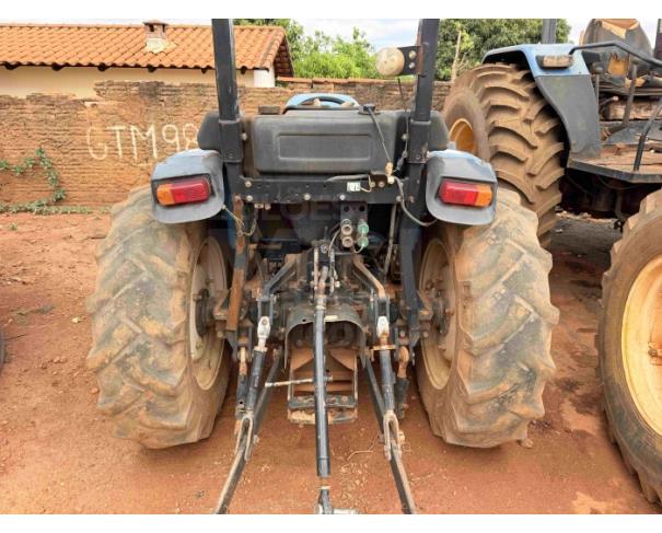Foto de TIROS/MG - Trator Agrícola LS Tractor, modelo R50R, tração 4x4