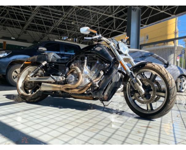 Foto de LOTE 016-HARLEY-DAVIDSON/ MOTOCICLETA VRSCF ANO 2013/2014 JB27357