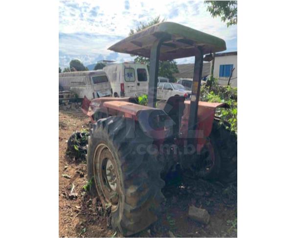 Foto de CARMO/RJ - Trator Agrícola Massey Ferguson, modelo 275-2