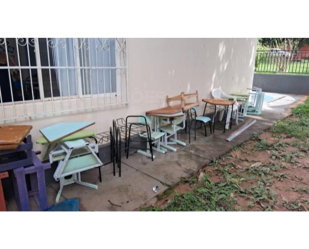 Foto de GUARANTÃ/SP - Teclados, relógio de ponto, radio, aspirador de pó, carteiras
