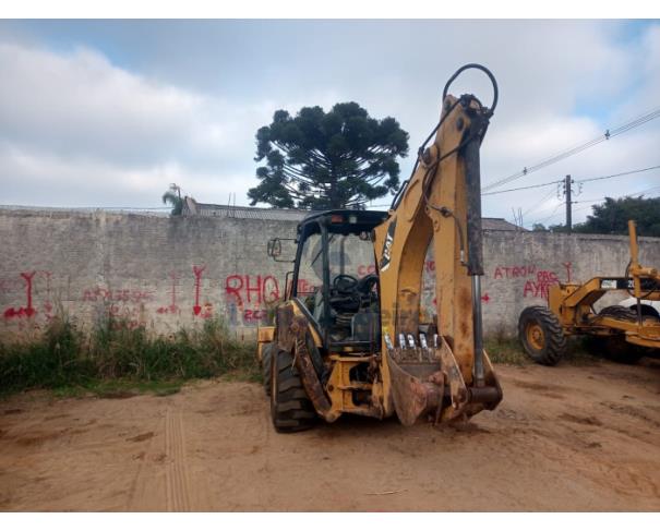 Foto de PORTO AMAZONAS/PR - Retroescavadeira Caterpillar, modelo 416E