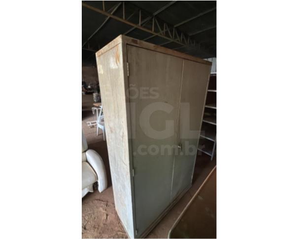 Foto de PONTES GESTAL/SP - Armários tipo vitrine, Camas com estrutura em MDP solteiro, Prateleiras de aço, e armário de madeira, Arquivos e armário de aço, Armário de aço