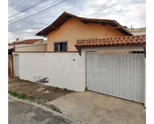 Foto de ALFENAS/MG – Casa com aproximadamente 184,00m², situada no loteamento Jardim Aeroporto II