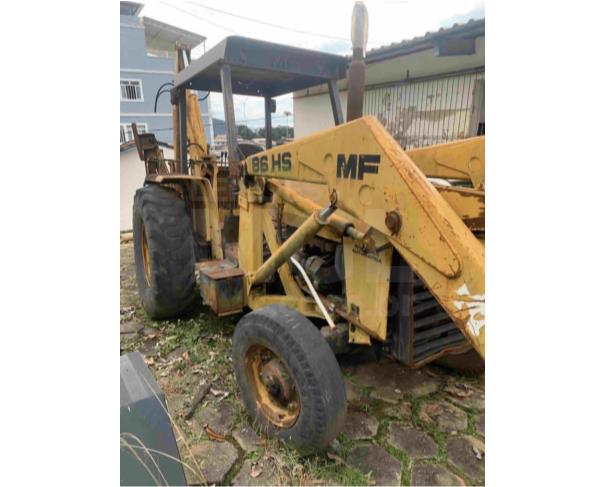 Foto de CARMO/RJ - Retroescavadeira Massey Ferguson, modelo 86HS - 75CV