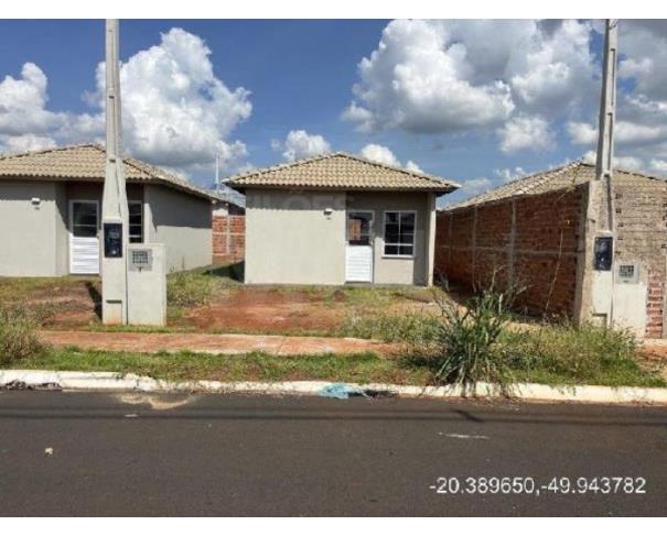 Foto de VOTUPORANGA/SP — Casa com 2 quartos e 1 Vaga na Garagem (8787720692281)