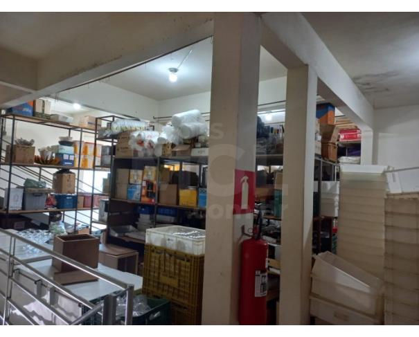 Foto de SANTO ANTÔNIO DO MONTE/MG – Salão de Eventos e seu terreno com a área de 416,58m², situado no bairro Mãe Chiquinha