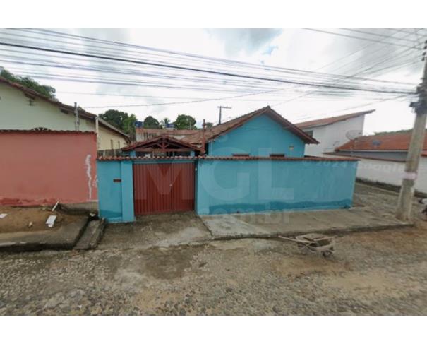 Foto de CARLOS CHAGAS/MG — Casa com 7 cômodos no Bairro Dr. Manoel Esteves Otoni