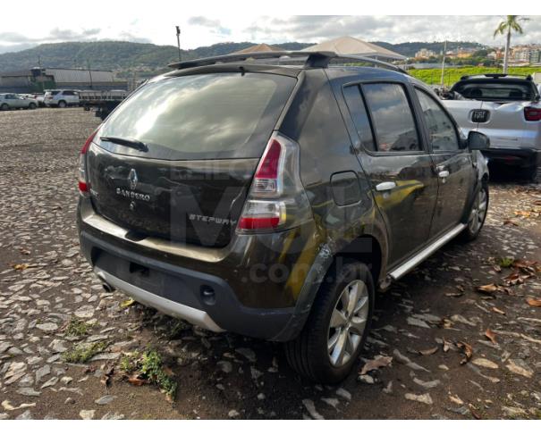 Foto de ITAÚNA/MG- RENAULT SANDERO STEPWAY HI-FLEX 1.6 16V 5P AUT. 2012/2013 BAIXADO/SUCATA- PA12611