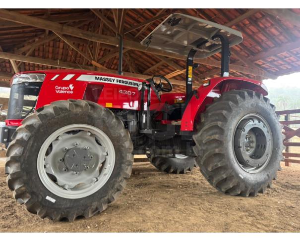 Foto de ITAÚNA MG - TRATOR COM PÁ 2025 - PÁ TF 1500 - HORAS 180 HS - GRADE BALDAN