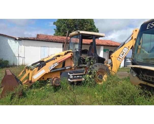 Foto de ANTÔNIO CARDOSO/BA - Retroescavadeira JCB, modelo 3C