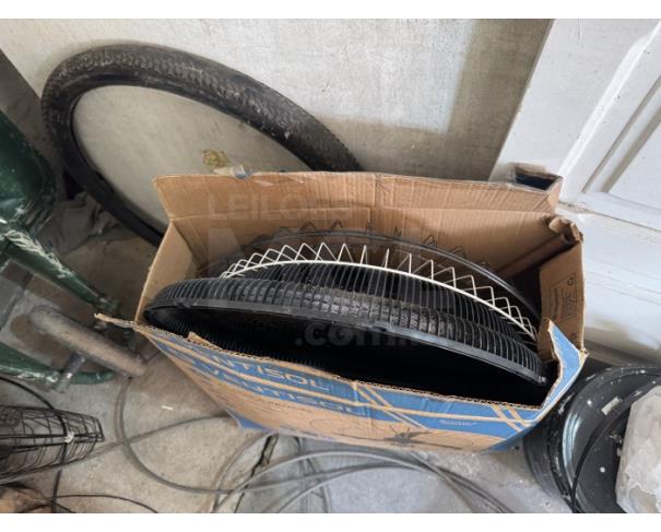 Foto de CAMPO DOS GOYTACAZES/RJ- Diversos (CPUs, ventiladores, impressoras, ares condicionados, moveis, bebedouros, micro-ondas, TV, geladeira).