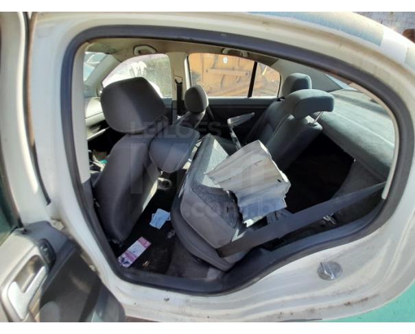 Foto de RIO DAS OSTRAS/RJ - VW POLO SEDAN 2.0 COMFOR