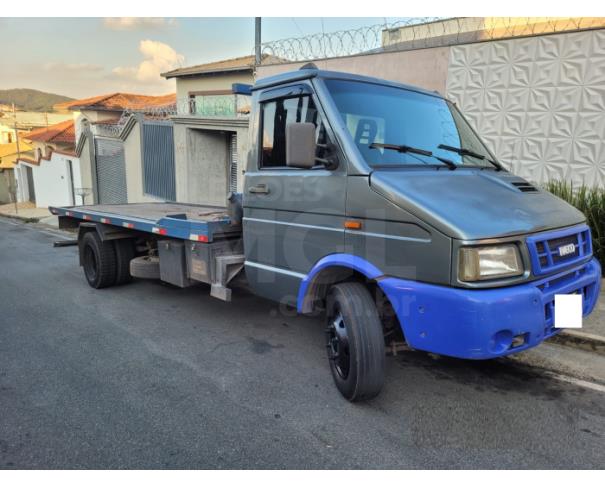 Foto de ITAÚNA MG - CAMINHÃO COM PLATAFORMA 5 MTS  - IVECO DAILY7013 CC1