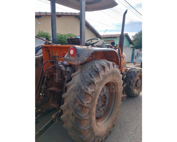 Foto de DOURADOQUARA/MG - Trator Agricola Budny, modelo BDY7540.