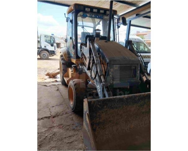 Foto de PARAGUAÇU/MG - Retroescavadeira XCMG, modelo XT870BR-I, tração 4x4
