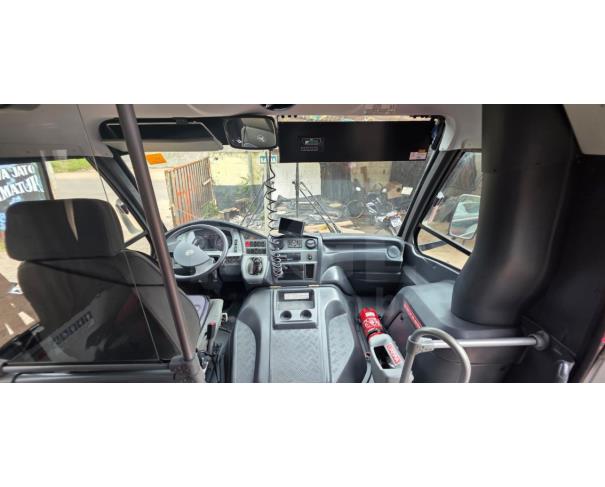 Foto de ITAÚNA/MG- MICRO-ONIBUS MARCOPOLO VOLARE V8L 4X4  ON 2023/2024- PA13374