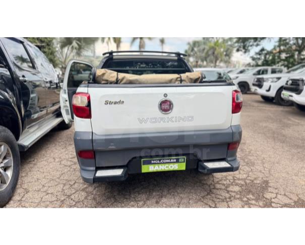 Foto de ITAÚNA/MG - CAMINHONETE FIAT/STRADA HARD WORKING CABINE DUPLA E ANO 2017/2017 - SC1128