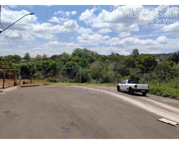 Foto de PATOS DE MINAS/MG - Lote urbano com área de 4.523,46 m², localizado no bairro Altos dos Caiçadas 