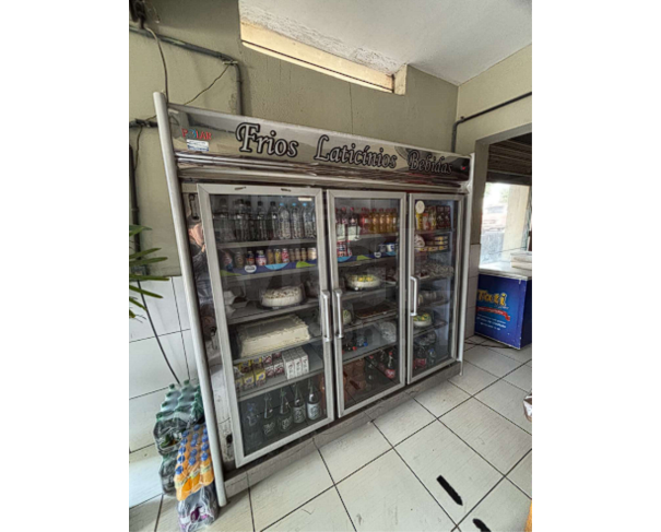 Foto de PRUDENTE DE MORAIS/MG - Expositor refrigerado vertical, Polar 