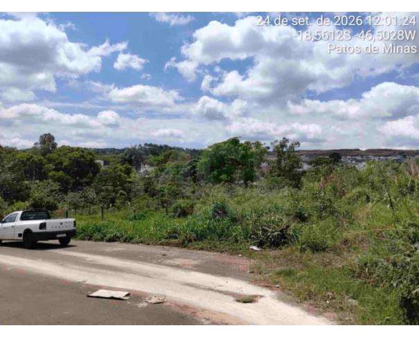 Foto de PATOS DE MINAS/MG - Lote urbano com área de 4.523,46 m², localizado no bairro Altos dos Caiçadas 
