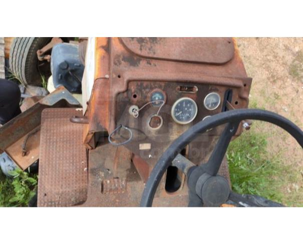 Foto de DIVINÓPOLIS/MG - Trator Agrícola CBT modelo 8440