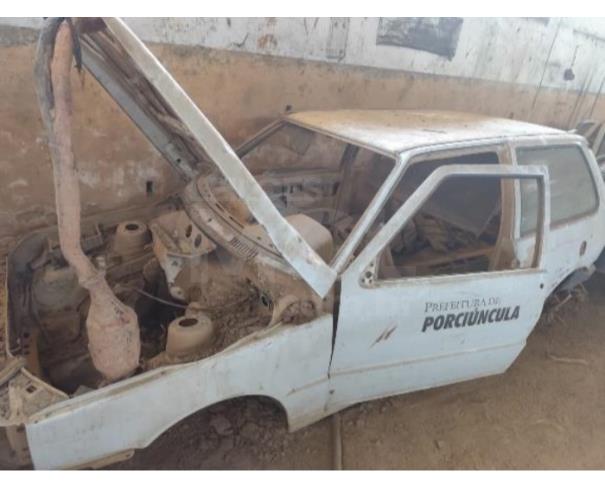 Foto de PORCIÚNCULA/RJ -Carro Fiat Uno Mille Fire 2003/2003