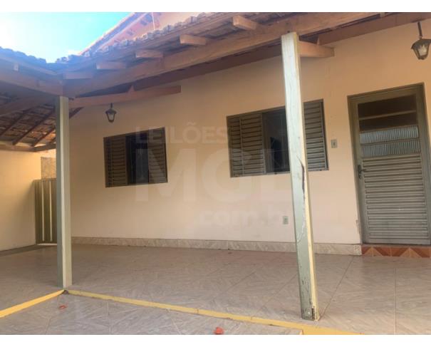 Foto de BRASILÂNDIA DE MINAS/MG — Casa com 03 quartos no bairro no Centro