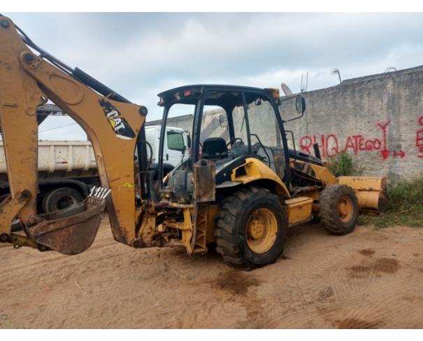 Foto de PORTO AMAZONAS/PR - Retroescavadeira Caterpillar, modelo 416E