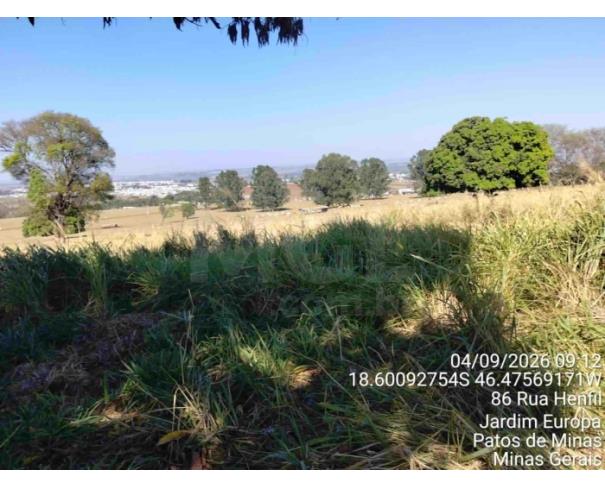 Foto de PATOS DE MINAS/MG - Lote urbano com área de 9.757,28 m², localizado no bairro Morada da Serra