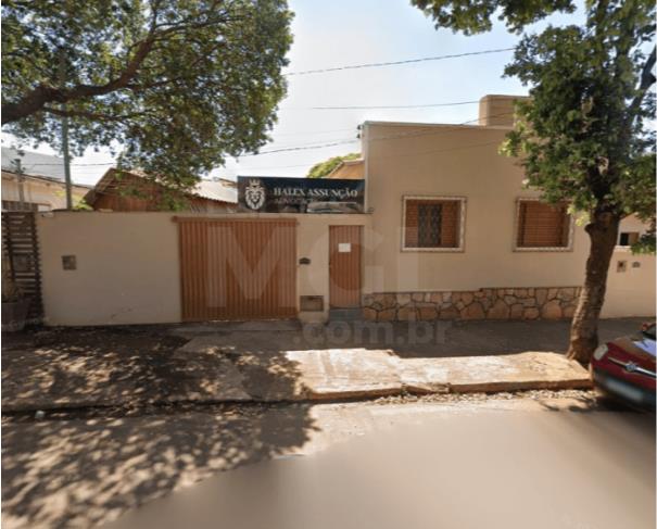 Foto de POMPÉU/MG - [Fração ideal de 6,71% sobre] uma casa área de 78,60m² no Centro.
