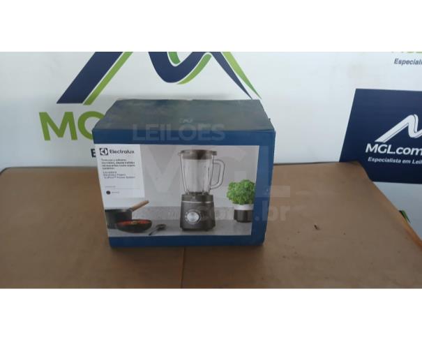 Foto de ITAÚNA/MG - LIQUIDIFICADOR EXPERT 1200W BLP70 PRETO ELECTROLUX COR BLACK PEARL 220V)