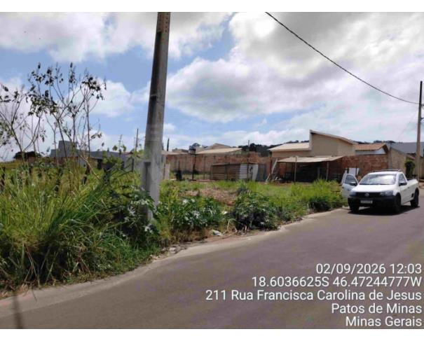 Foto de PATOS DE MINAS/MG - Lote urbano com área de 4.076,74 m², localizado na Rua Luiz de Santa Teresinha, bairro Morada da Serra 