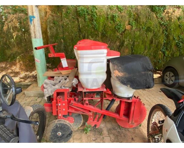 Foto de IBATIBA/ES - Plantadeira e adubadeira de 2 linhas para microtrator/trator
