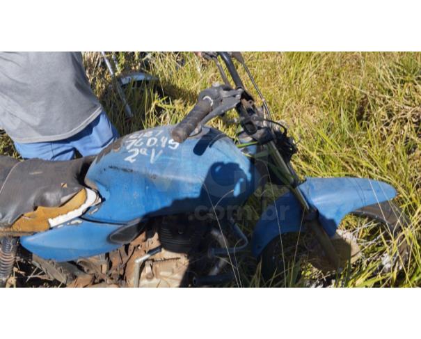 Foto de  CALDAS NOVAS/GO - (MOTOCICLETA) - SUCATA - HONDA CG 125