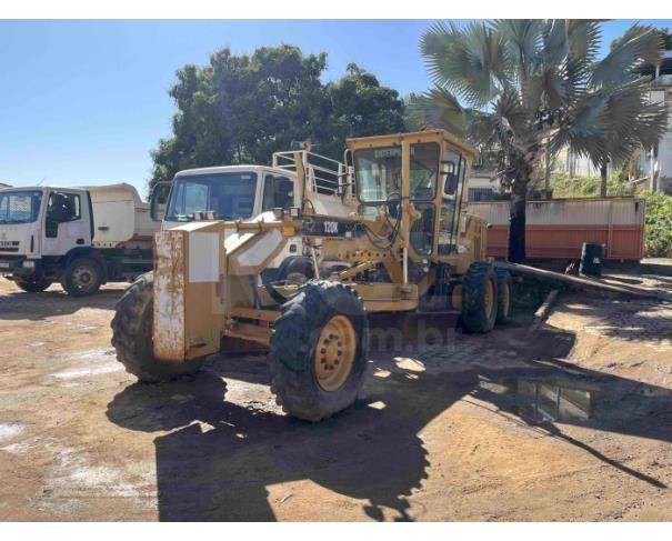 Foto de PIRAPETINGA/MG - Patrol Motoniveladora Caterpillar 120k 