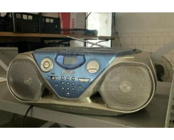 Foto de PORCIÚNCULA/RJ - Material de informática (monitores, DVD, mini system, notebook, som, cabos, câmeras de vigilância, retroprojetor, calculadora, impressora, CPUs). 