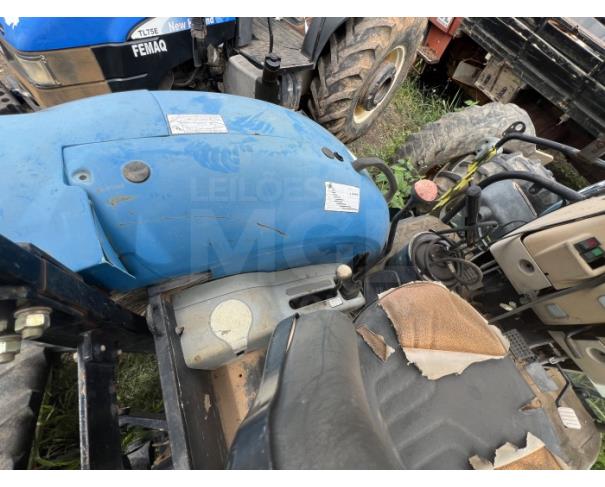 Foto de CLÁUDIO/MG- Trator Agrícola LS, modelo P80R