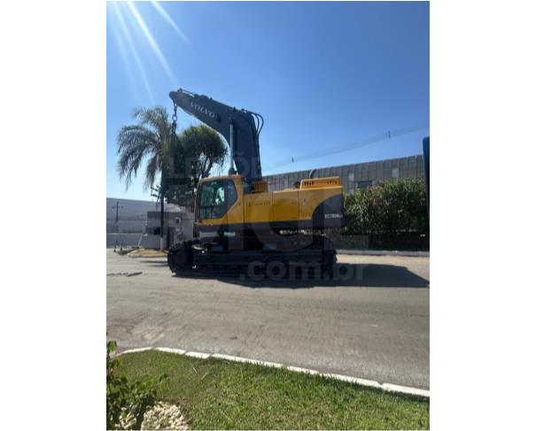 Foto de CONTAGEM/MG - ESCAVADEIRA - VOLVO EC700BLC - ANO: 2011/2011 - PA13071