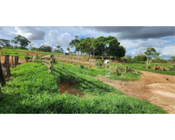 Foto de LUZ/MG – Terreno rural com a área de 16,41,94ha, denominado Fazenda Águas Claras 
