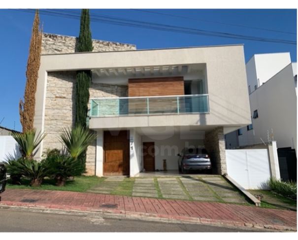 Foto de JUIZ DE FORA/MG — Casa com 5 quartos (duas suítes com closet) no bairro Estrela Sul 