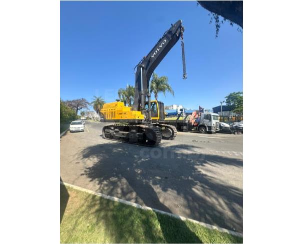 Foto de CONTAGEM/MG - ESCAVADEIRA - VOLVO EC700BLC - ANO: 2011/2011 - PA13071