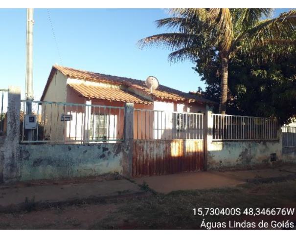 Foto de ÁGUAS LINDAS DE GOIÁS/GO — Casa com 2 quartos e 1 vaga na garagem no bairro Jardim América IV