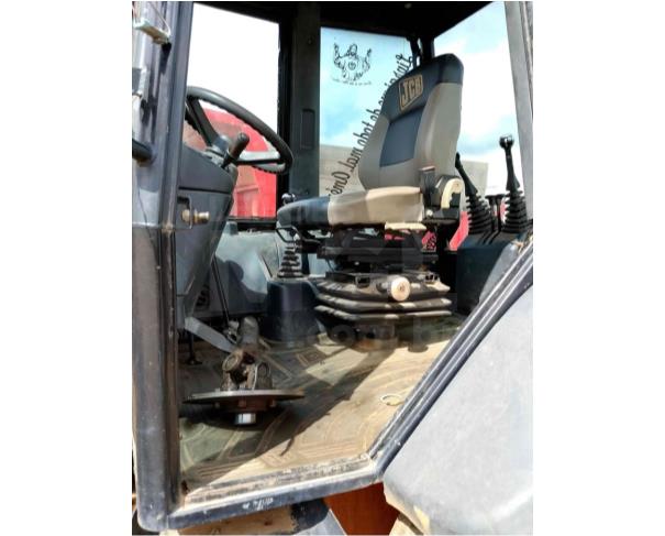 Foto de SÃO GERALDO DO BAIXIO/MG -  Retroescavadeira JCB, modelo 3C.