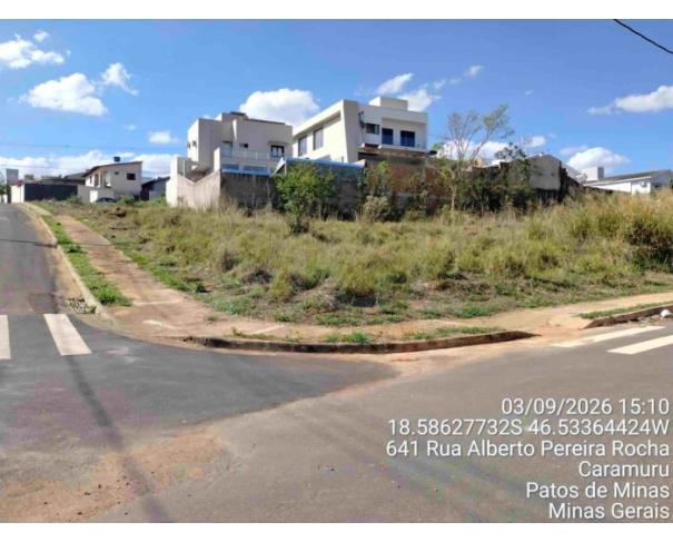 Foto de PATOS DE MINAS/MG - Lote 24 da quadra 17 com área de 1.075,04m² no bairro Copacabana