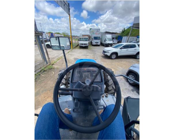 Foto de CONTAGEM MG - TRATOR DE PNEUS NEW HOLLAND TL 75 ANO 2012 COM 2.900H