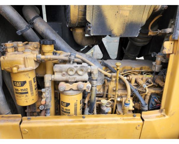Foto de TRATOR DE ESTEIRAS CATERPILLAR  D6K ANO 2011  HORÍMETRO 7.560