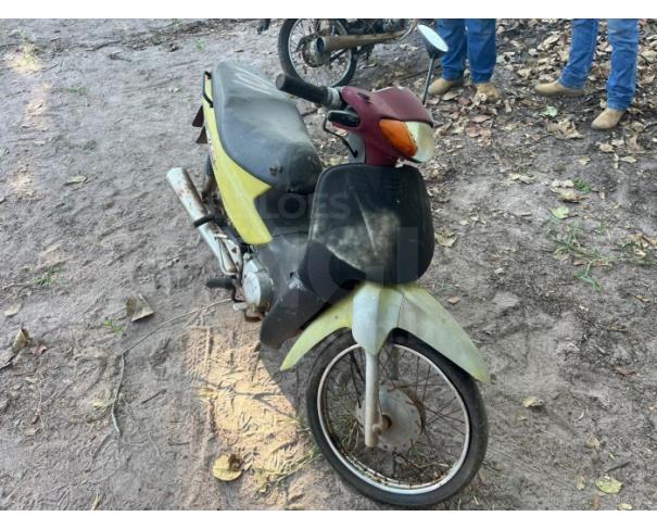 Foto de ARAGUAPAZ/GO - Motocicleta HONDA C100 Biz - PARA RETIRADA DE PEÇAS - MOTOR INSERVÍVEL