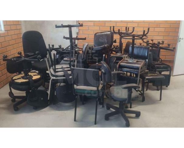 Foto de CHAPECÓ/SC - LOTE DE EQUIPAMENTOS LABORATORIAIS E MOBILIÁRIO