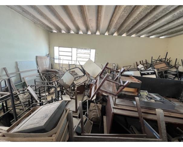 Foto de IGUATAMA/MG - Materiais diversos.