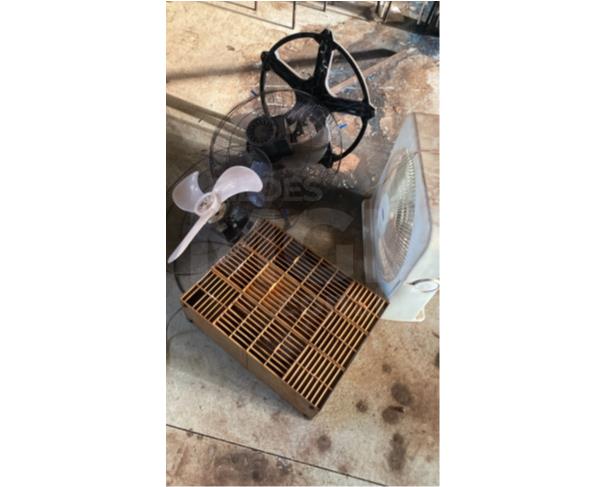 Foto de DUMONT/SP - Eletrodomésticos – Ventiladores, geladeiras, ar condicionado, bebedouro de galão, micro-ondas, tanque de lavar roupa de plástico, máquina de lavar, bebedouro industrial e etc
